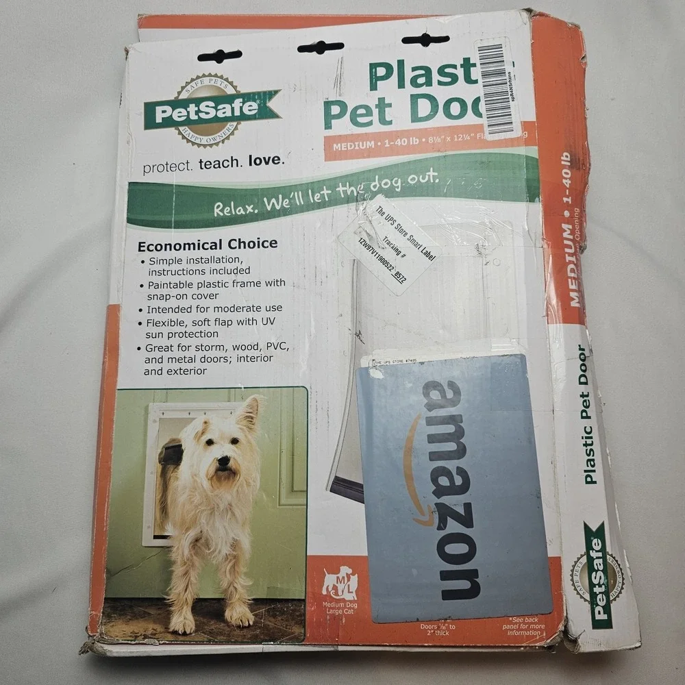 PetSafe Plastic Pet Door Medium Open Box White Frame 1-40 lb Pets